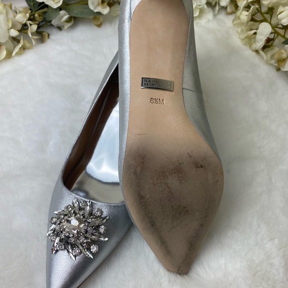 BADGLEY MISCHKA Silver  Crystal Embellished Pump sz 8.5 - Picture 4 of 5